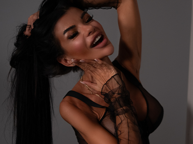 KittyDiamond webcam model