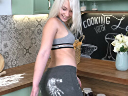 Nikkiqweenss - sexcam