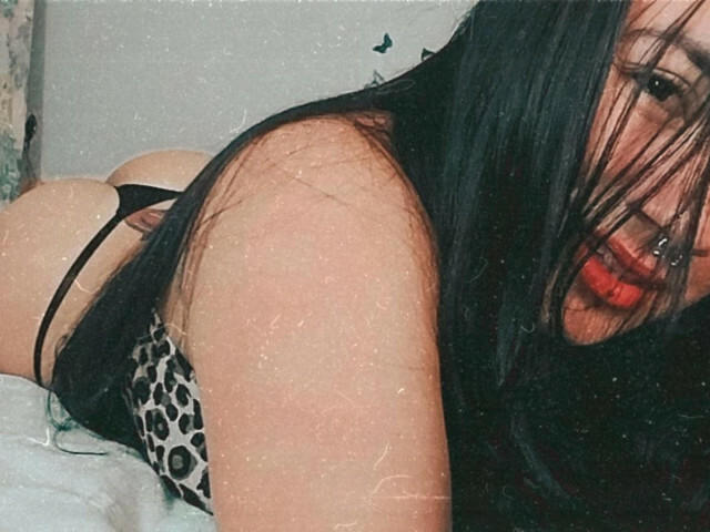 Hot webcam sex with Kimwalton