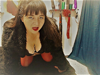 SLAVEBRIDGET