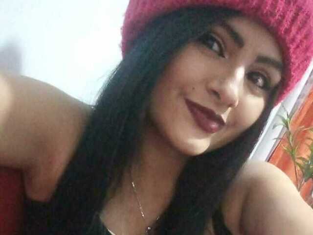 AshleyLT online picture 2