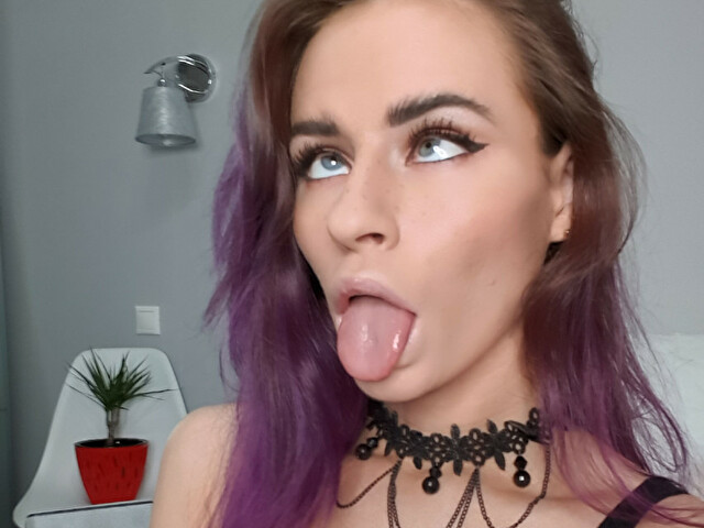 HolyKhloe Videos Liveshows - Photo 24/42