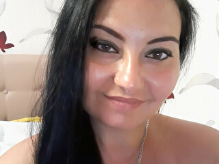 Emmawithlove - sexcam