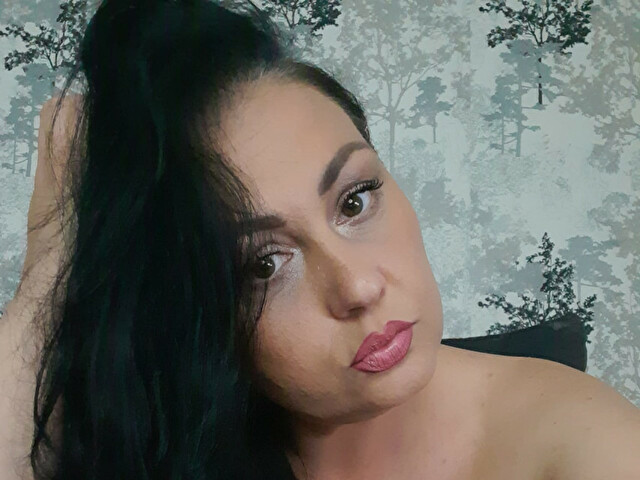 KarinaRey op livecamsex.nl