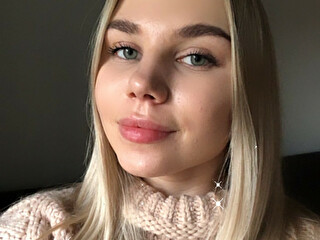 lillyxShow