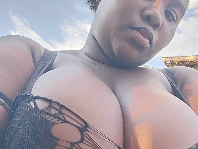 BOOBS30 foto 11