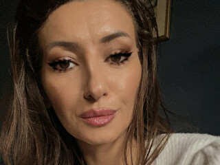 PrettyAriana