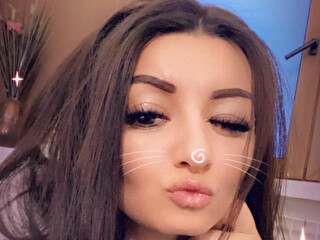 PrettyAriana