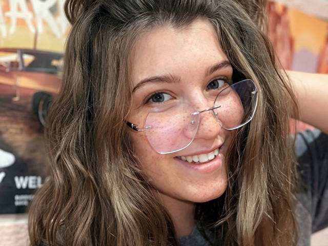 Analetta webcam model