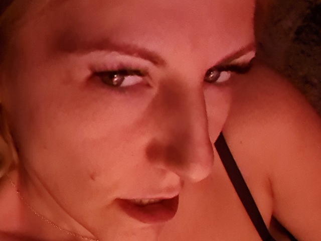 MelissaKarol online picture 2