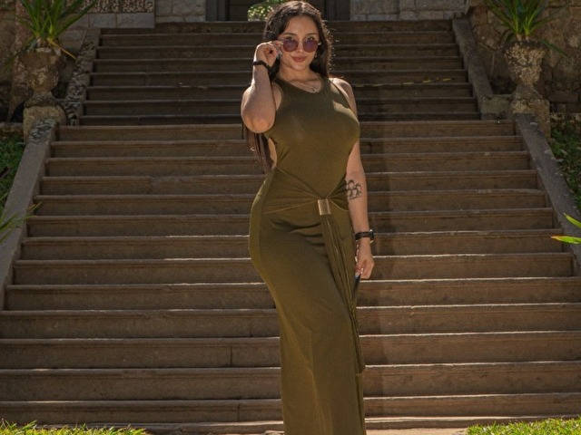 AnnieSaenz foto 55