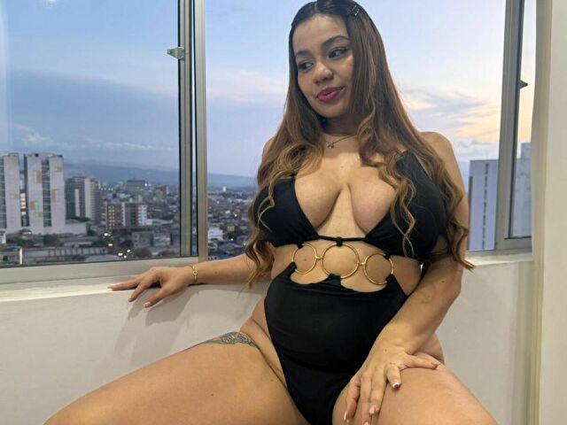 AdrielleMoon Webcam Porno Live