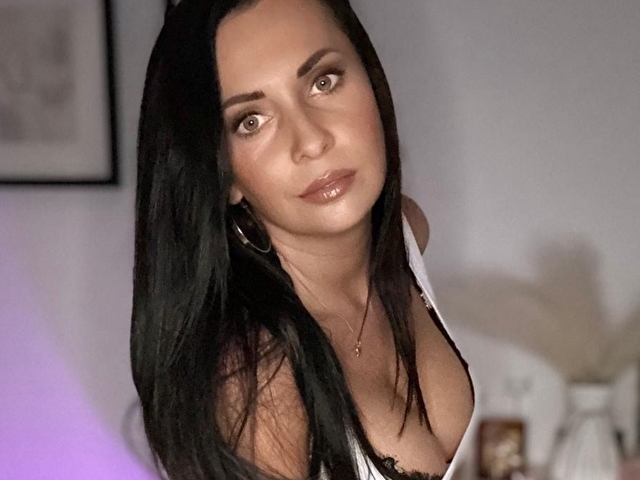 LuxBianca Anal en Webcam Live - Photo 10/22