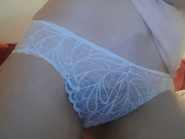 Zandra online picture 2