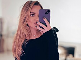 Squirtjulia - sexcam
