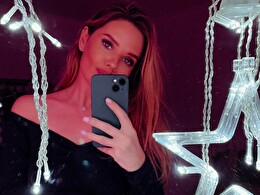 Squirtjulia - sexcam