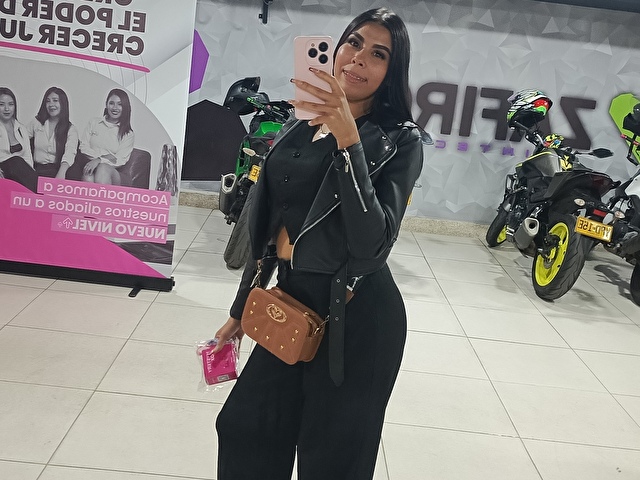 MissKarol4u preview 5