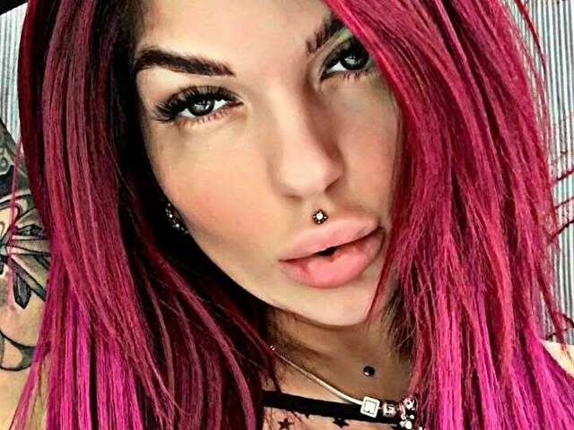 AnnaxMeow online picture 2