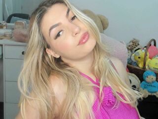 carolieen99