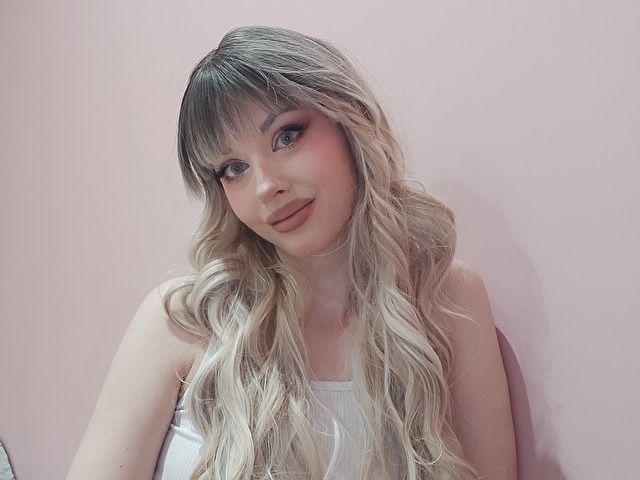 ChloeKiss