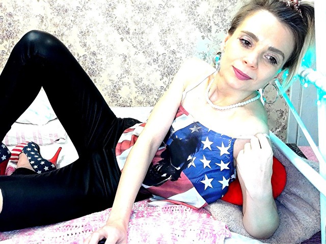 AnetXFarmer Webcam Porno Live - Photo 4/21
