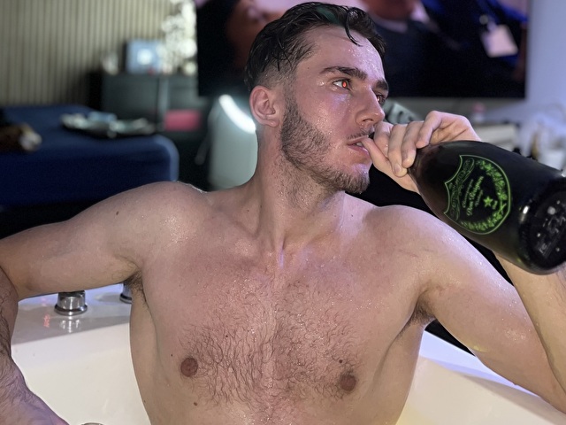 NakedMolly