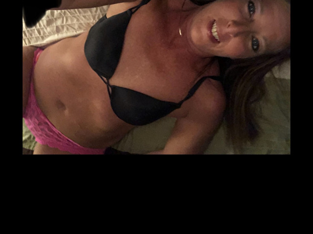 Webcam model Sexycougar51 from XCams