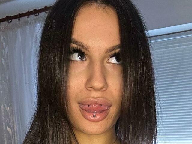CurlyEvva