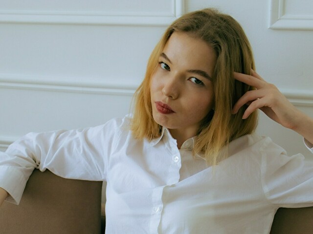 EmilyLuvvv Seins Liveshow