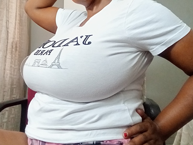 Hugetits38HH Image Gallery