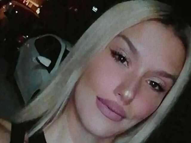 LaraStone69 Selfie Gallery