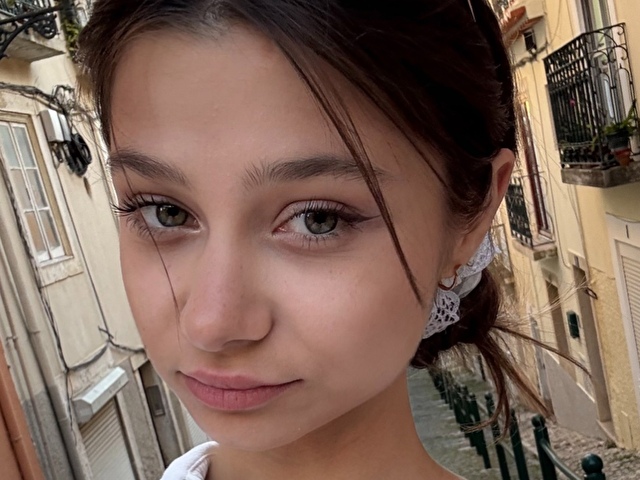 MiaRouz1 Image Gallery