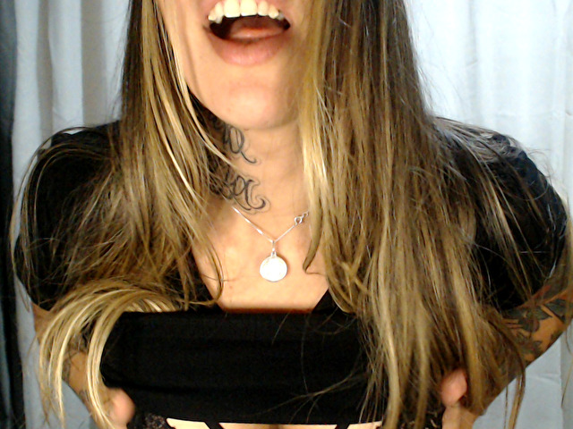 Reneetje Selfie Gallery