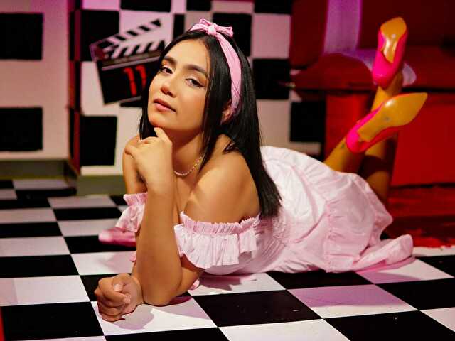 ZoeJohnssonline picture 4