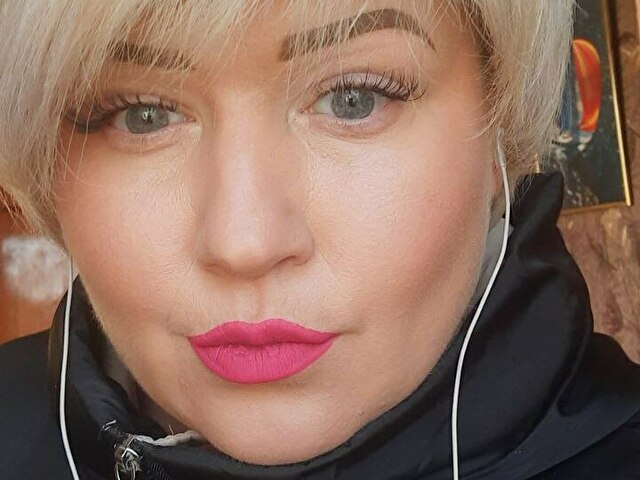 LushYulia Selfie Gallery