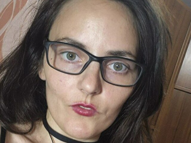 AnnaYours Webcam Porno Live - Photo 9/11