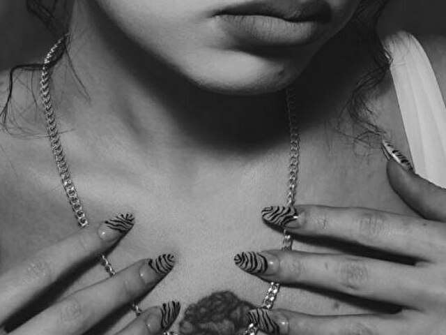 LaceQueen online picture 1