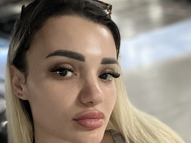 Isla Hot Pussy