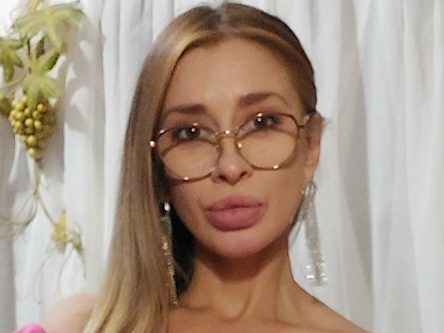 SereneLily online picture 1