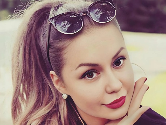 Crystalleyes preview 1