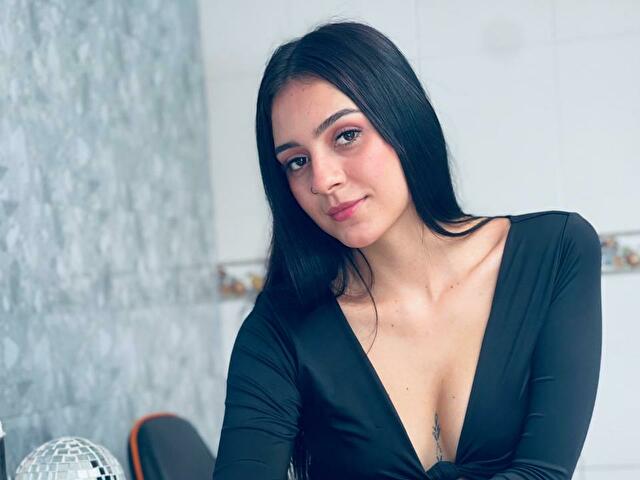 MadiCarzon Hot Liveshows