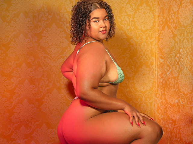 NicolBonnieonline picture 4