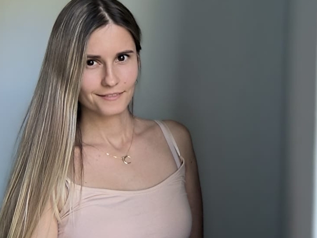 CatrinModel online picture 1