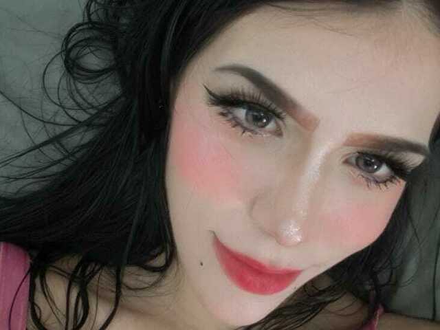 SmallKylie online picture 1