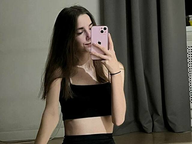 Littlepussyonline photo 4