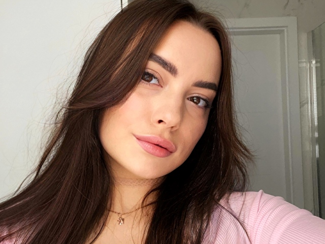 Hellenhottie online photo 1