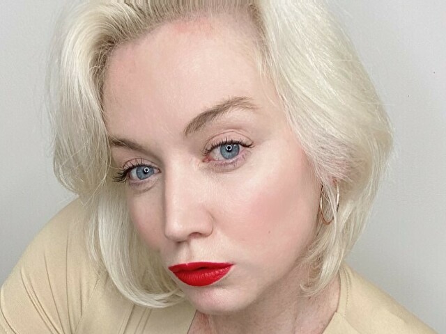 SophieBarnes online picture 1