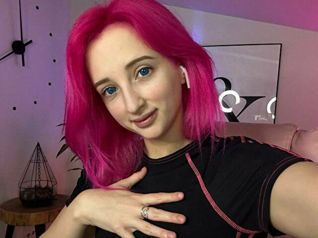 NanaPink online picture 1