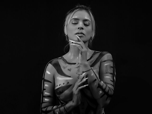 ChantallMilan photo 46