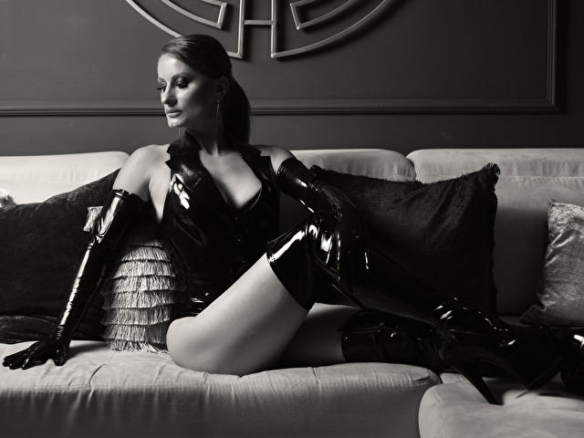 DomDesired Image Gallery